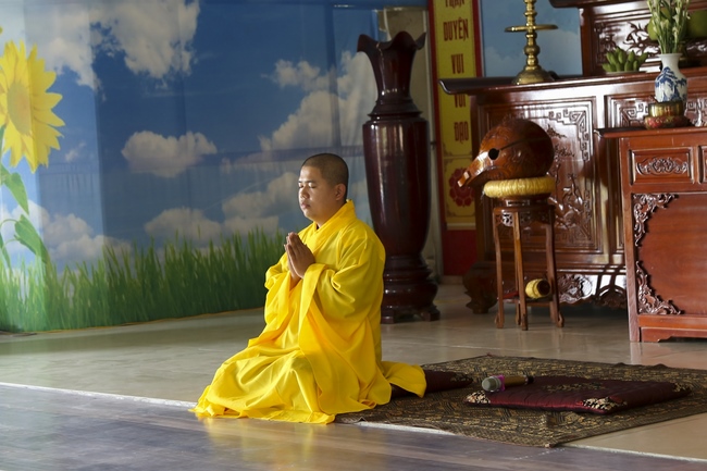 One day Retreat of Reciting the Buddha's name at Dong Cao Pagoda