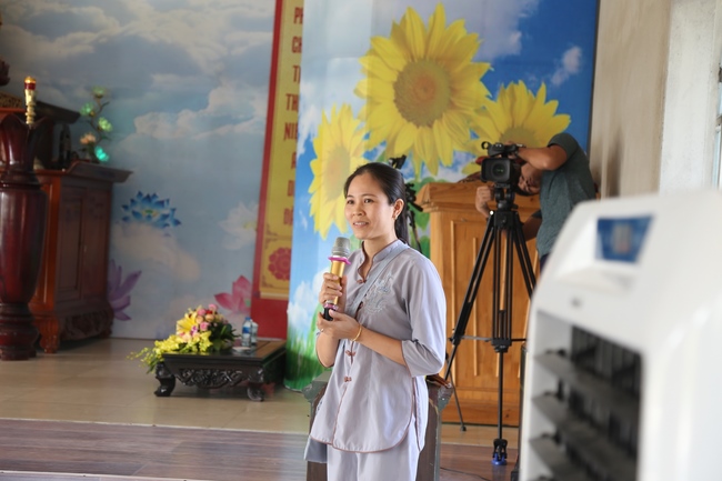One day Retreat of Reciting the Buddha's name at Dong Cao Pagoda