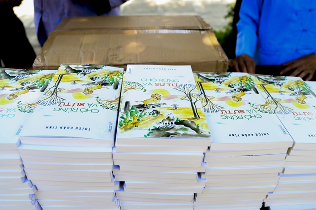 One day Retreat of Reciting the Buddha's name at Dong Cao Pagoda