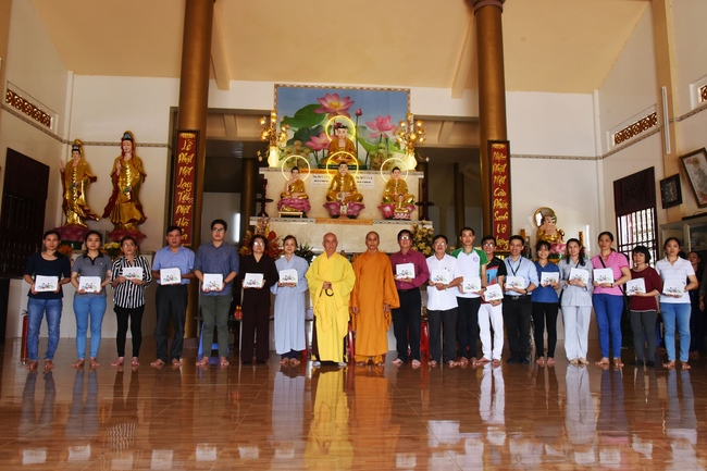 Testing health, Giving Gifts in Can Tho