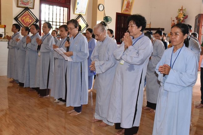 Testing health, Giving Gifts in Can Tho