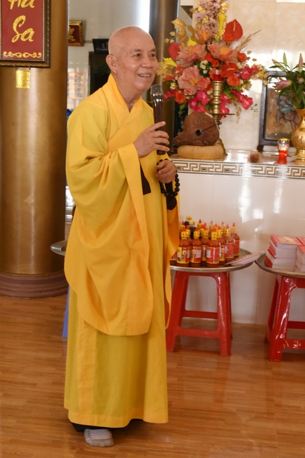 Testing health, Giving Gifts in Can Tho