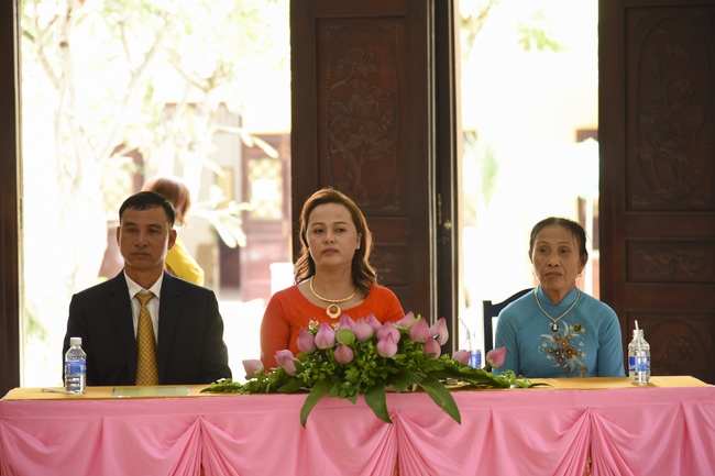 The Wedding ceremony at the pagoda