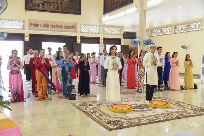The Wedding ceremony at the pagoda
