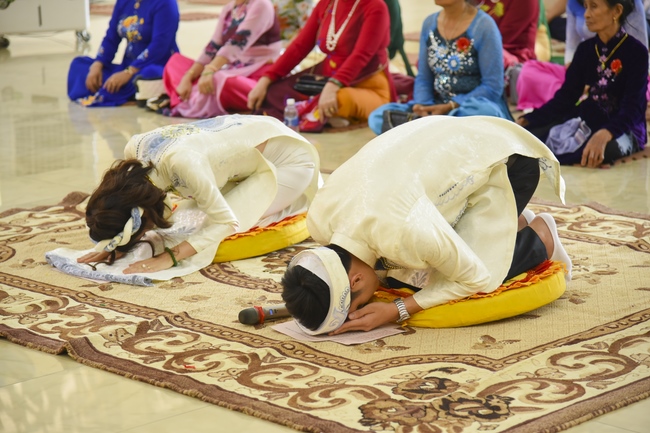 The Wedding ceremony at the pagoda