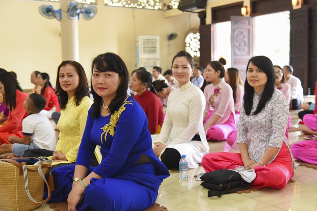 The Wedding ceremony at the pagoda