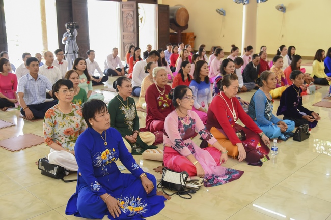 The Wedding ceremony at the pagoda