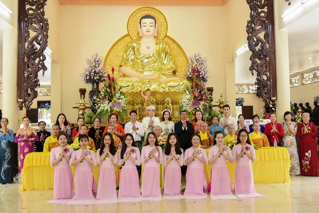 The Wedding ceremony at the pagoda