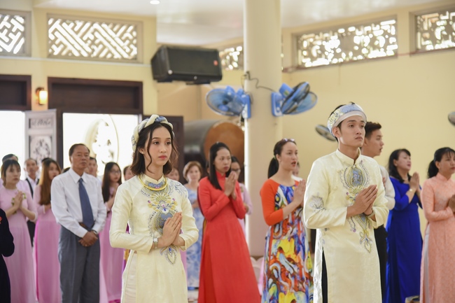 The Wedding ceremony at the pagoda