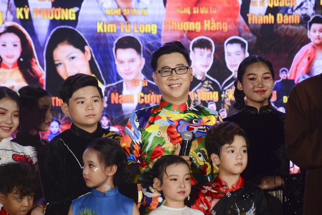 Welcoming the Rat Year by the Music Performance Hoang Phap's Spring...