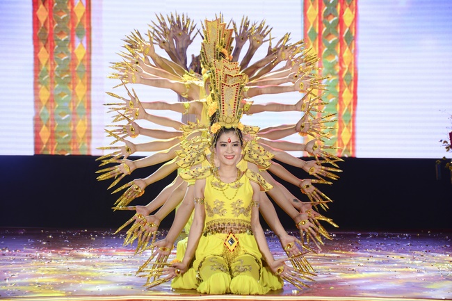 Welcoming the Rat Year by the Music Performance Hoang Phap's Spring...