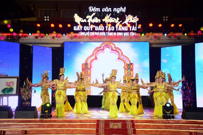 Welcoming the Rat Year by the Music Performance Hoang Phap's Spring...