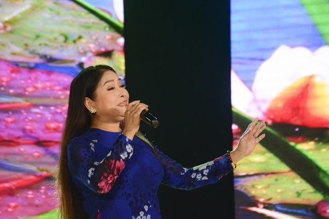 Welcoming the Rat Year by the Music Performance Hoang Phap's Spring...