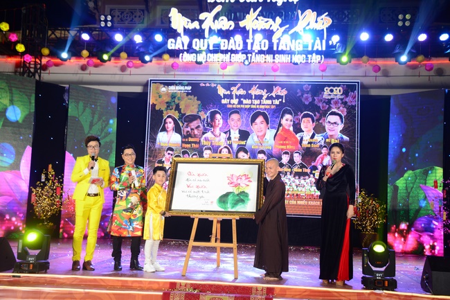 Welcoming the Rat Year by the Music Performance Hoang Phap's Spring...