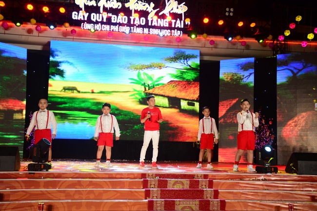 Welcoming the Rat Year by the Music Performance Hoang Phap's Spring...