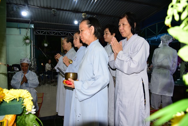 Praying for the rebirth in Hoc Mon