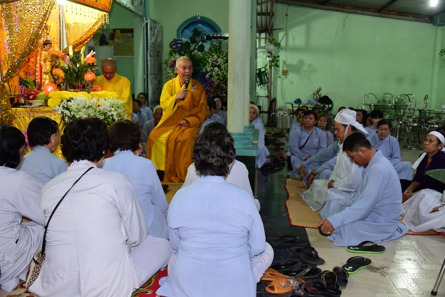 Praying for the rebirth in Hoc Mon