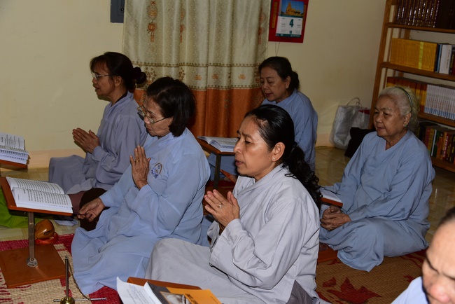 Giving presents in Ea Tam, Đắk Lắk Province.