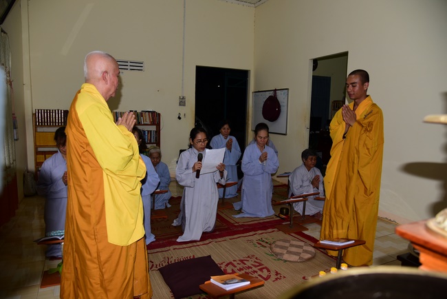 Giving presents in Ea Tam, Đắk Lắk Province.