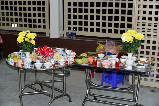 The ceremony putting the Buddha statue and releasing creatures.