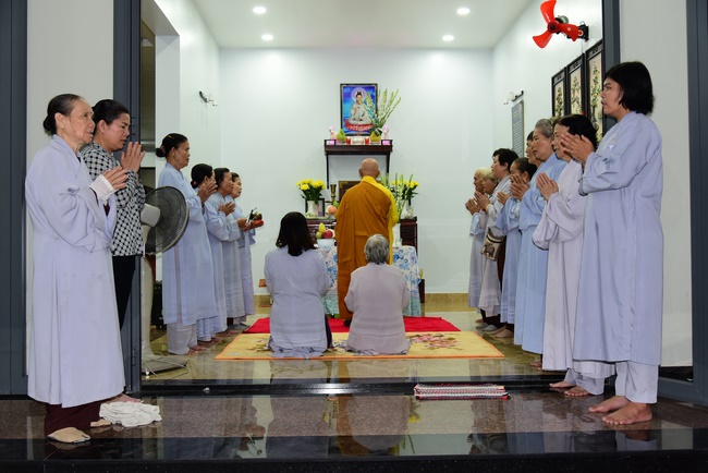 The ceremony putting the Buddha statue and releasing creatures.