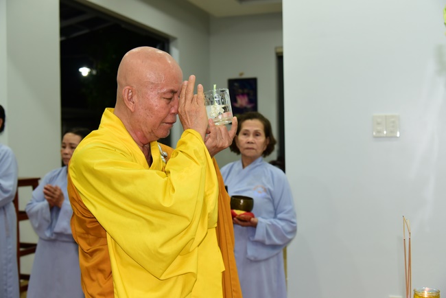 The ceremony putting the Buddha statue and releasing creatures.