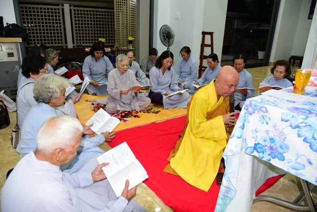 The ceremony putting the Buddha statue and releasing creatures.