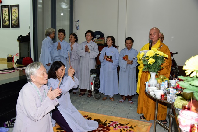 The ceremony putting the Buddha statue and releasing creatures.