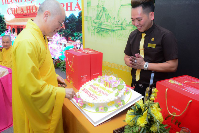The 30th anniversary of establishment of the Hoang Phap Pagoda 's Support Board