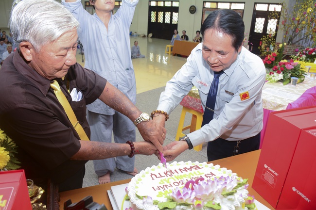 The 30th anniversary of establishment of the Hoang Phap Pagoda 's Support Board