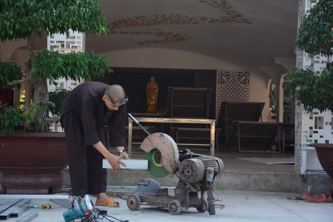 Series photos of activities preparing for the New Year 2020