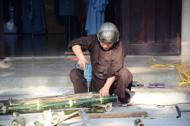 Series photos of activities preparing for the New Year 2020