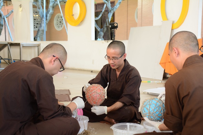 Series photos of activities preparing for the New Year 2020