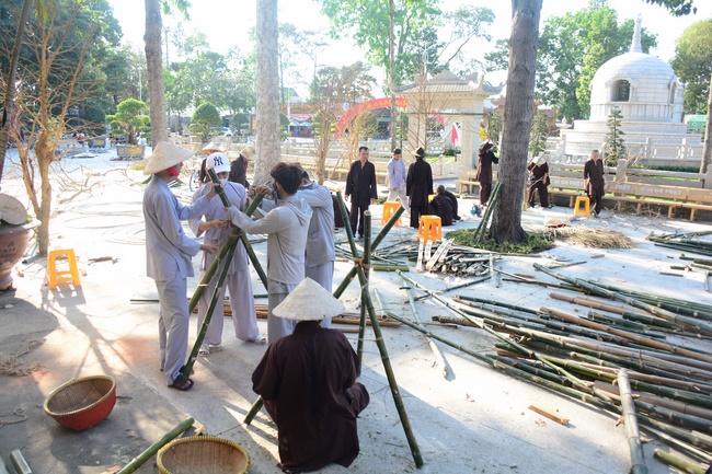 Series photos of activities preparing for the New Year 2020