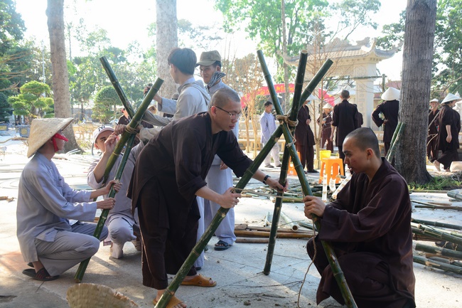 Series photos of activities preparing for the New Year 2020