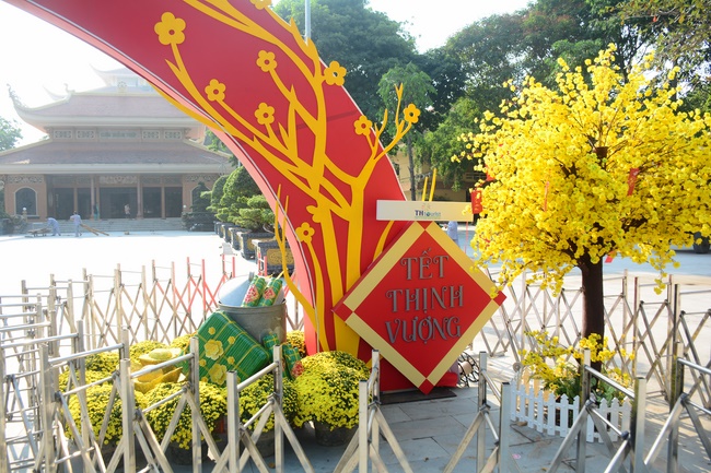 Series photos of activities preparing for the New Year 2020