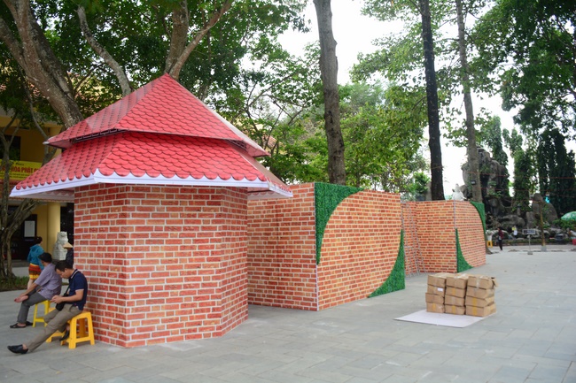 Series photos of activities preparing for the New Year 2020