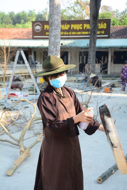 Series photos of activities preparing for the New Year 2020