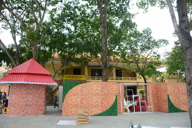 Series photos of activities preparing for the New Year 2020