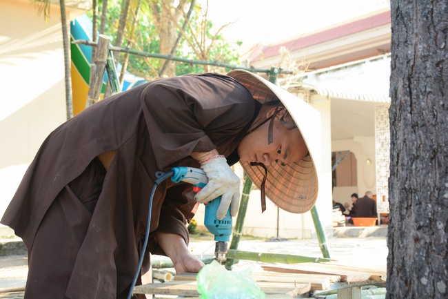 Series photos of activities preparing for the New Year 2020