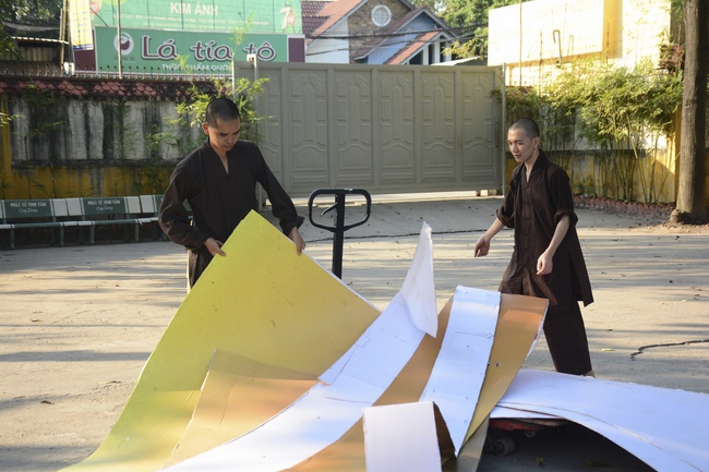 Series photos of activities preparing for the New Year 2020