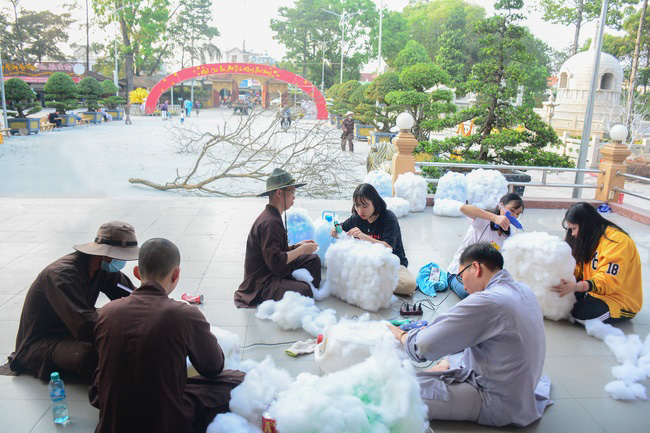 Series photos of activities preparing for the New Year 2020