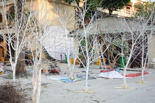 Series photos of activities preparing for the New Year 2020