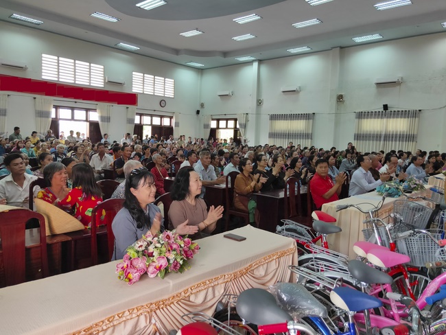 Charity in Hau Giang