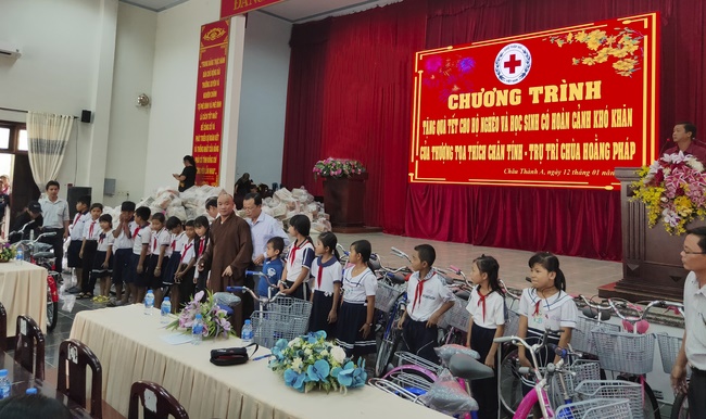 Charity in Hau Giang
