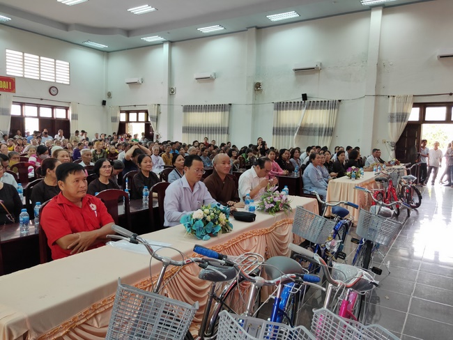 Charity in Hau Giang