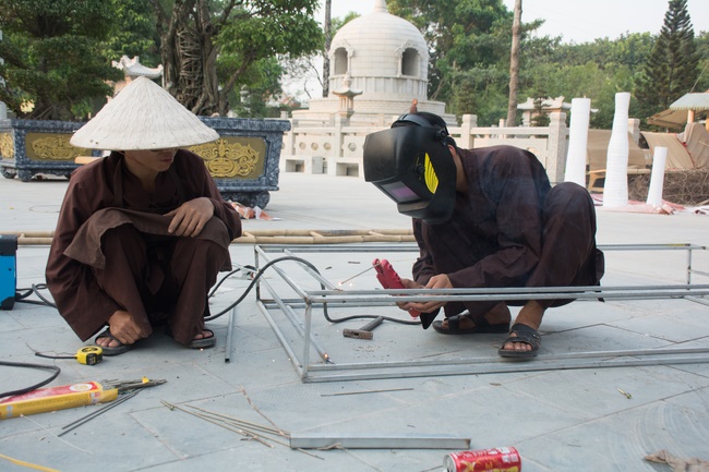 Series photos of activities preparing for the New Year 2020