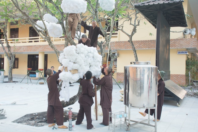 Series photos of activities preparing for the New Year 2020