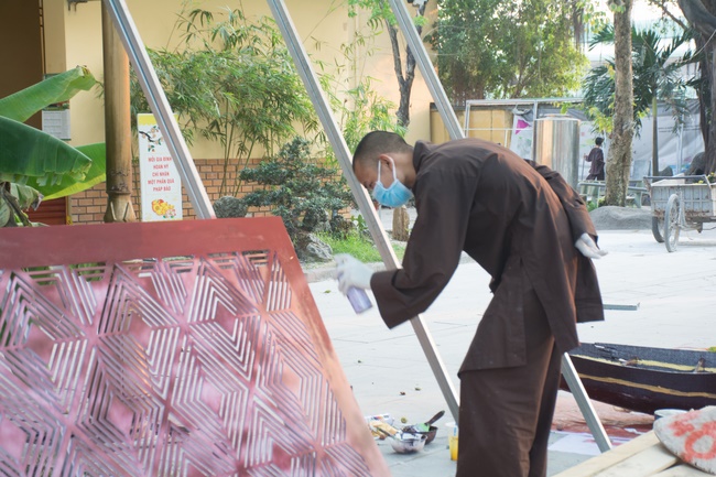 Series photos of activities preparing for the New Year 2020