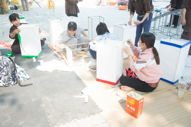 Series photos of activities preparing for the New Year 2020